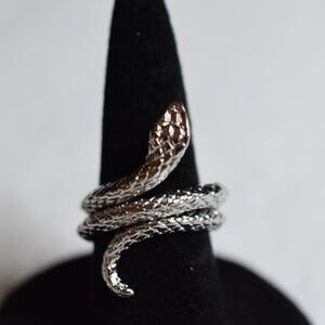 Stunning Engraved Cobra Snake Silver Tone Biker Gothic Punk Unisex OSFA Ring